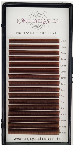 braune Wimpern für Wimpernverlängerung
